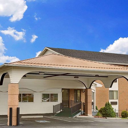 Super 8 By Wyndham Hillsville Zewnętrze zdjęcie