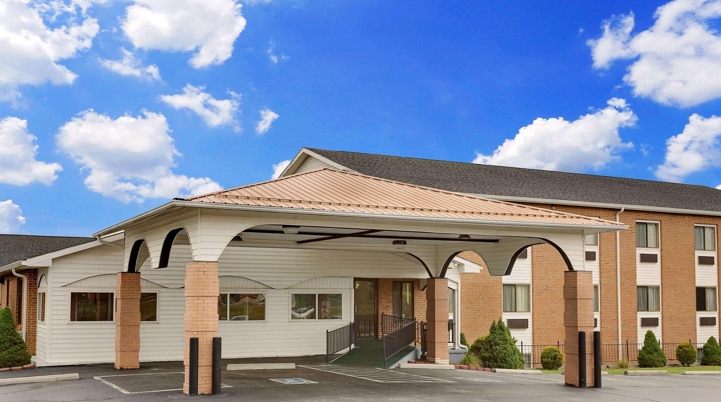 Super 8 By Wyndham Hillsville Zewnętrze zdjęcie