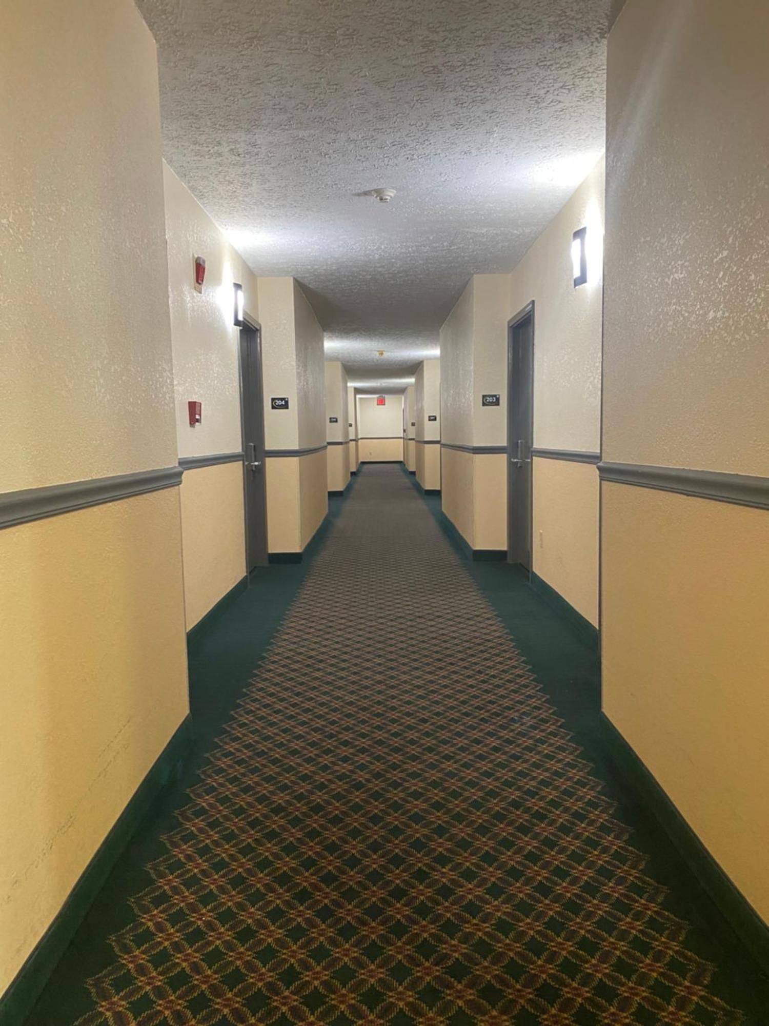 Super 8 By Wyndham Hillsville Zewnętrze zdjęcie